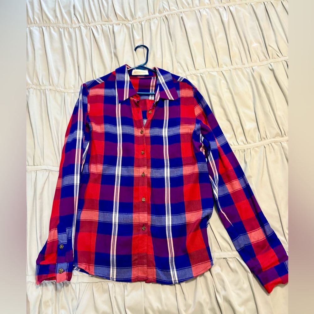 Womens Kittenish Long Sleeve Top Size Small  in blue and white